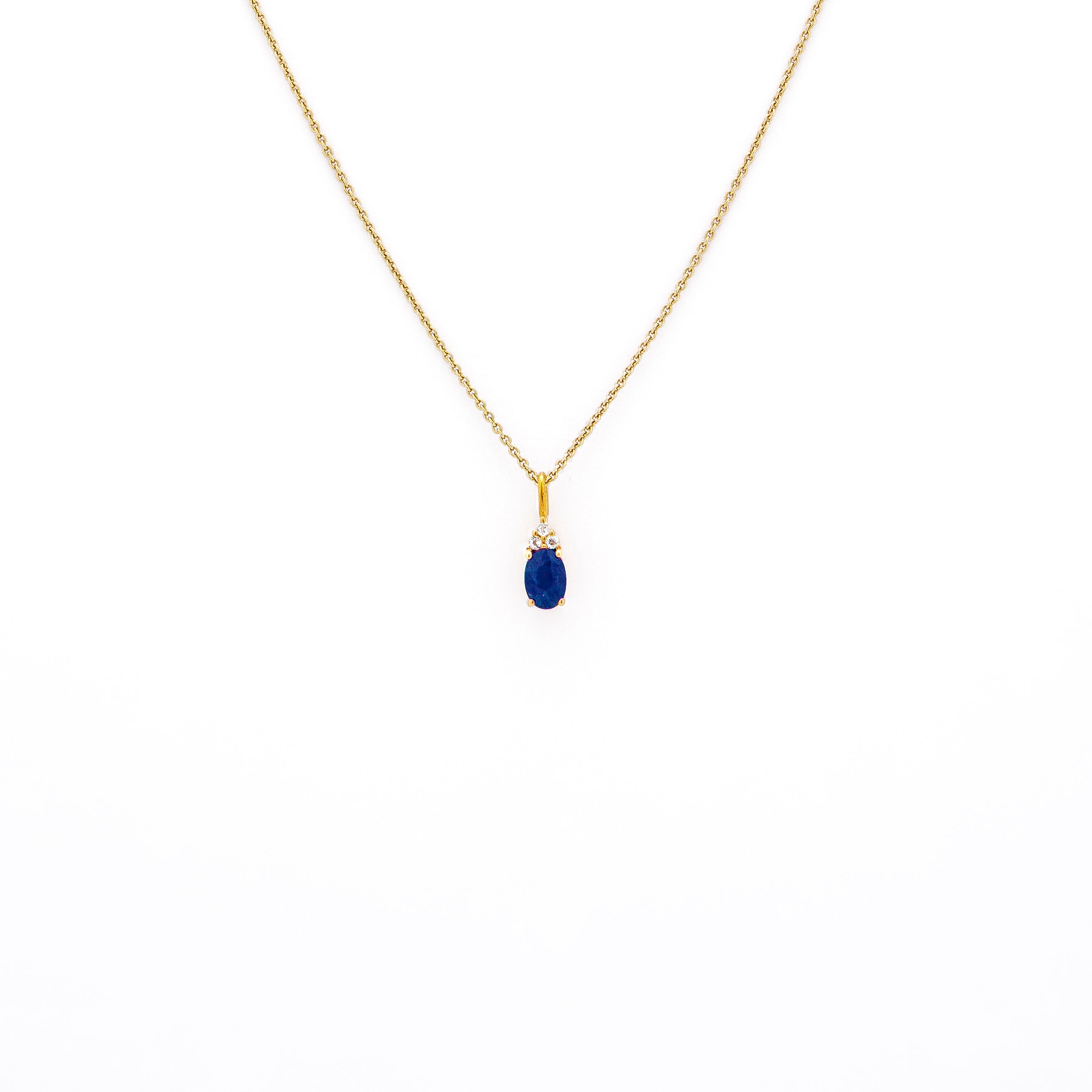 chain necklace, chain, blue sapphire pendant, blue sapphire and diamonds pendant on chain in yellow gold